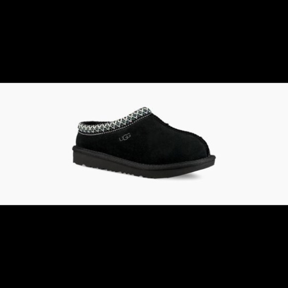 Black kids ugg slippers new never worn, no box